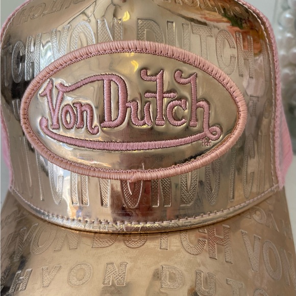 NWT Von Dutch mirror hat and embossed logo. - Picture 2 of 7